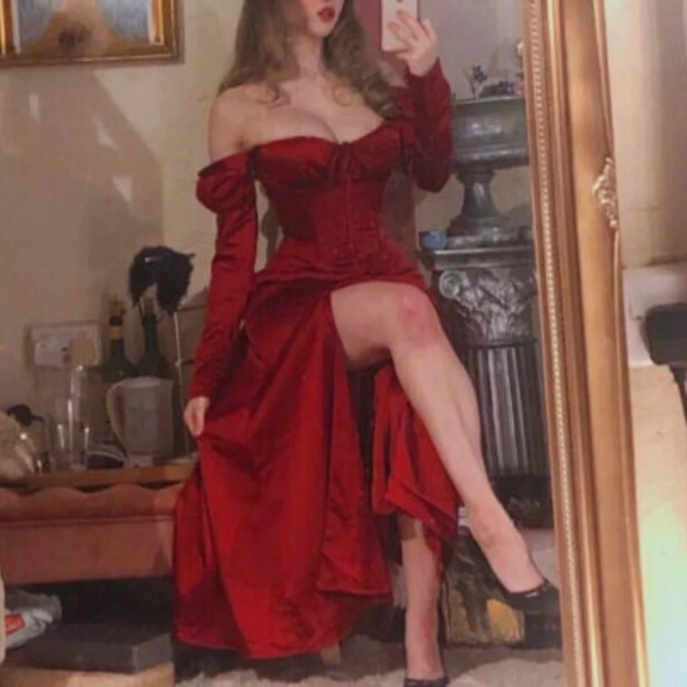 NEW House of CB Sebille Dress Blood Red XS - Picture 10 of 17